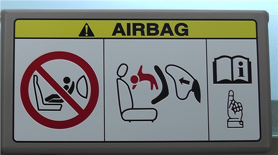 汽車遮陽板絲網(wǎng)標(biāo)簽印刷 汽車遮陽板絲網(wǎng)標(biāo)簽印刷